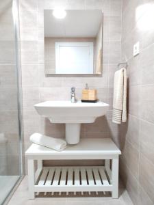 Koupelna v ubytování Jardín Araguás