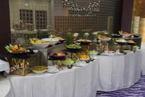 Makanan di atau berdekatan hotel