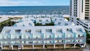 海景或在公寓看到的海景