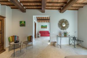 Gallery image of LA CALCINAIA 16, Emma Villas in Bucine