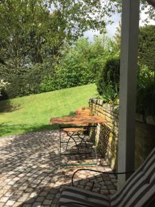 Κήπος έξω από το Ruhiges WG-Appartment in Einfamilienhaus