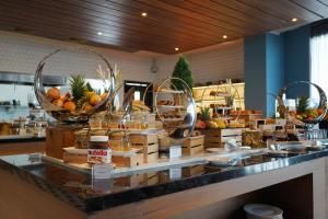 Makanan di atau berdekatan hotel