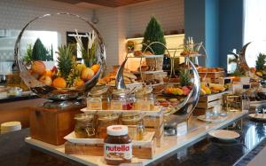Makanan di atau berdekatan hotel
