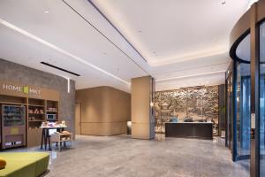 Home2 Suites by Hilton Guiyang Guanshanhu tesisinde lobi veya resepsiyon alanı