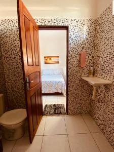 Ένα μπάνιο στο Casa de Férias-Residence Fonteles no Preá