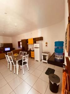 Η κουζίνα ή μικρή κουζίνα στο Casa de Férias-Residence Fonteles no Preá
