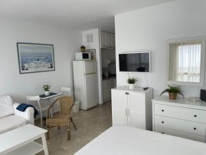 Kuchyňa alebo kuchynka v ubytovaní Estudio con insuperables vistas al Mar: Aparcamiento