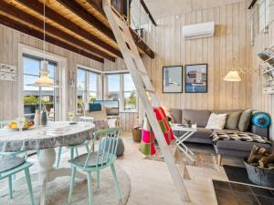 Posezení v ubytování Holiday Home Benni - 75m to the inlet by Interhome
