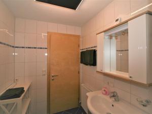 Koupelna v ubytování Apartment Franz by Interhome