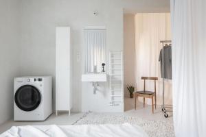 Ένα μπάνιο στο Slow house, Unique Apartment