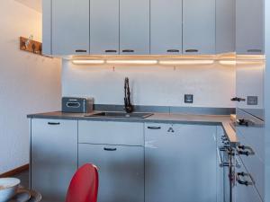 Cucina o angolo cottura di Apartment Victoria 1 D2 by Interhome