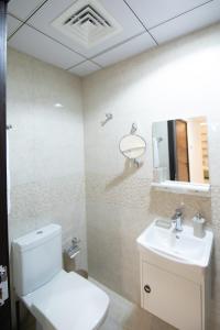 Fotografie z fotogalerie ubytování Luxury 2BD Apt in AJMAN, FREE Parking, NEAR Beach v destinaci Adžmán