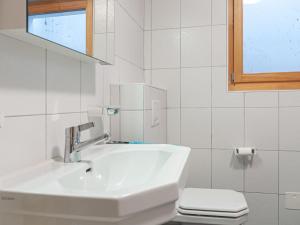 Phòng tắm tại Chalet Sneachta by Interhome