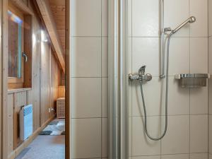 Phòng tắm tại Chalet Sneachta by Interhome