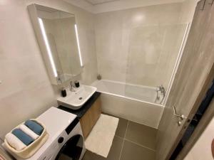 Koupelna v ubytování HelloBalaton Apartman