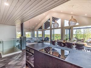 Restaurace v ubytování Holiday Home Villa hill magia by Interhome