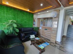 Zona de hol sau recepție la Hotel Harmony Blue Mcleodganj, Dharamshala