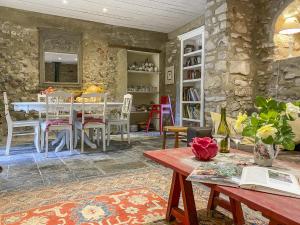 Ruang duduk di La Bastide des Roses