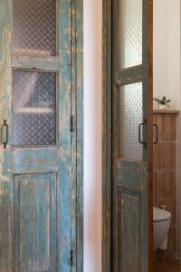 LA BASTIDE DES CULS-ROUSSET的一间浴室