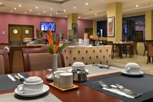 Restaurant o un lloc per menjar a Azalaï Hôtel Cotonou