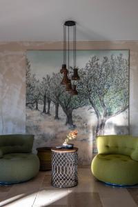 LA BASTIDE DES CULS-ROUSSET的休息区