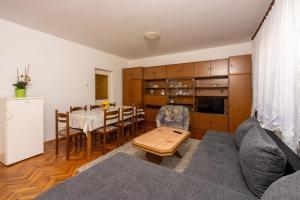 Kuchyň nebo kuchyňský kout v ubytování Apartments Antonio