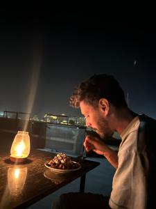 Jídlo v hotelu nebo okolí