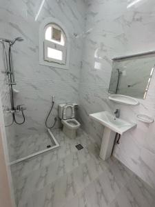 Ένα μπάνιο στο Love place