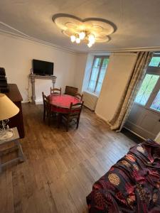 Μια τηλεόραση ή/και κέντρο ψυχαγωγίας στο maison de campagne