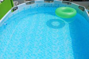 Hồ bơi trong/gần Family & Friends - Beach, BBQ, Private Pool & Pet