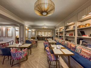 Posezení v ubytování Ef Zin Hotel Arachova