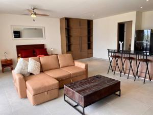 Posezení v ubytování ¡Your oasis by the beach! Loft in Santamar