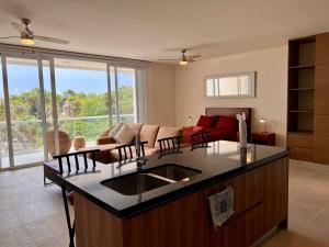 Posezení v ubytování ¡Your oasis by the beach! Loft in Santamar