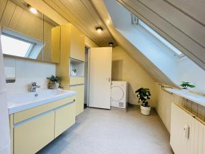 Kuchyň nebo kuchyňský kout v ubytování aday - Modern 3 bedrooms apartment in Svenstrup