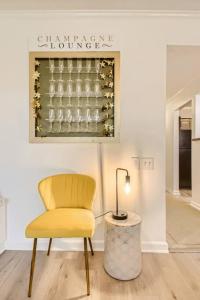 Foto sihtkohas Nashville asuva majutusasutuse Condo with Pool and Free Parking Walk Downtown & Germantown galeriist