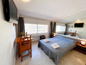 Kép Carihuela Beach, Club San Antonio, Torremolinos Málaga szállásáról Torremolinosban a galériában
