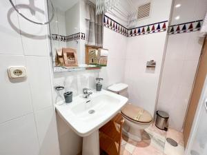 Kép Carihuela Beach, Club San Antonio, Torremolinos Málaga szállásáról Torremolinosban a galériában