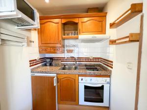 Kép Carihuela Beach, Club San Antonio, Torremolinos Málaga szállásáról Torremolinosban a galériában