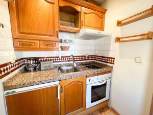 Kép Carihuela Beach, Club San Antonio, Torremolinos Málaga szállásáról Torremolinosban a galériában