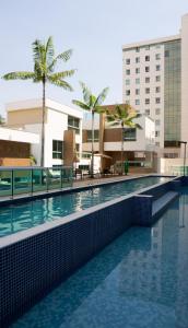 A piscina localizada em Jade Hotel Brasília ou nos arredores