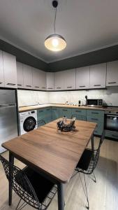 Η κουζίνα ή μικρή κουζίνα στο K&M 40 Ekklision A’