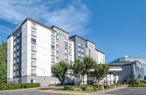 an image of a hotel building at Holiday Inn Express Federal Way - Seattle South, an IHG Hotel in Federal Way