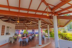 Ресторан / й інші заклади харчування у Hotel Arrayanes del Quindío