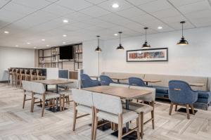Posezení v ubytování Holiday Inn Express Federal Way - Seattle South by IHG + 37 fotografií