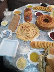 Frukostalternativ för gäster på Maison d'hôte Riad Tounfite