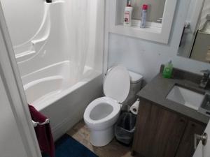 Koupelna v ubytování Guest Suite - Private Retreat - J-1