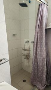 Um banheiro em Casa de Rojo 3 Bedroom house with private Pool and all amenities