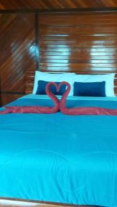 Cama ou camas em um quarto em Phi Phi Sand Sea View Resort