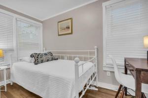 Gallery image of Seaside Cottage: A 'MyShoreCottage' Property in Seaside Heights