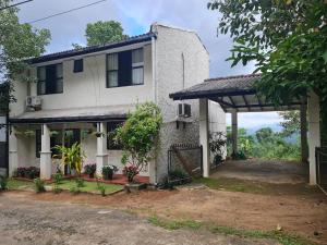 Zahrada ubytování Hello Kandy Homestay